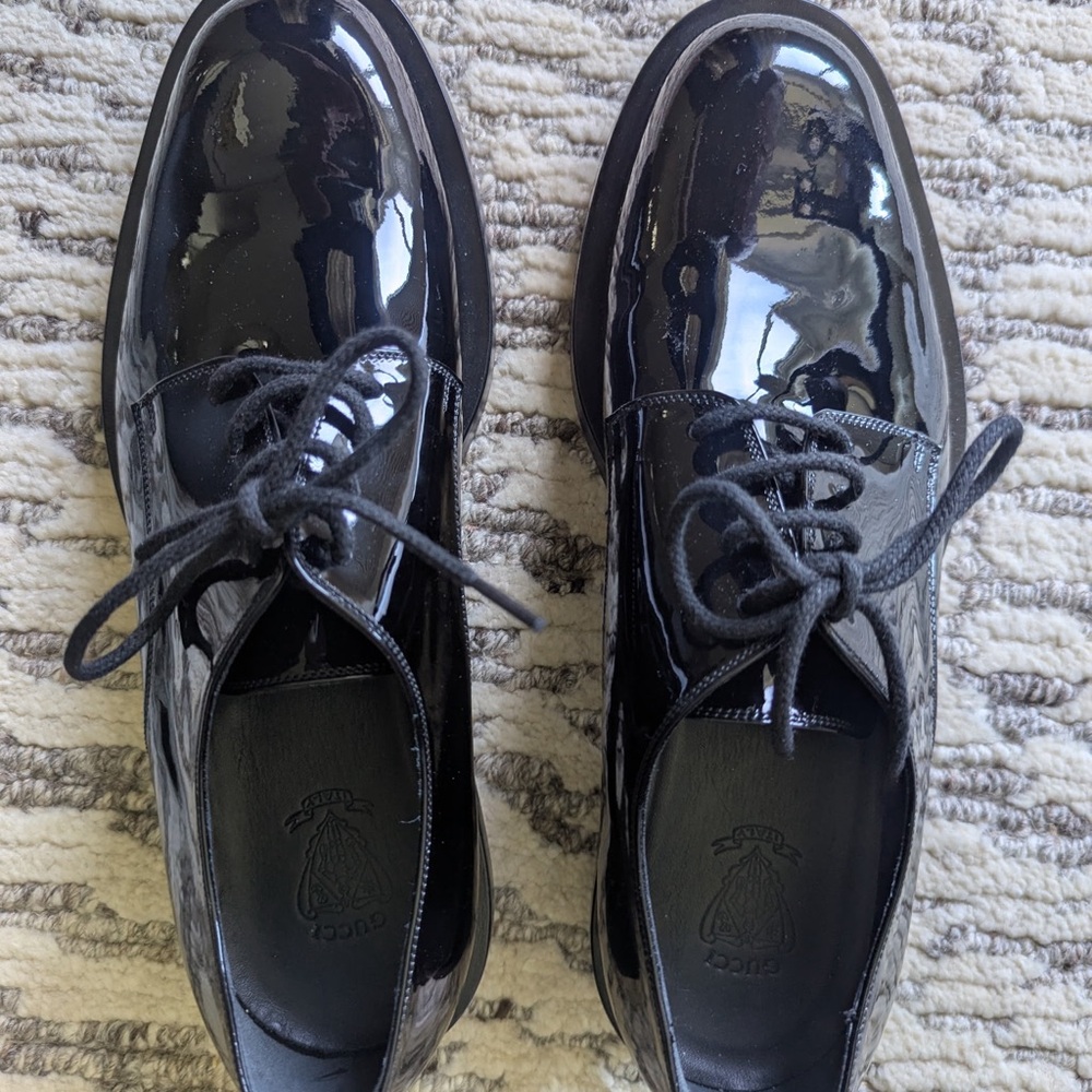 Gucci Black Patent Leather Oxford Shoes - Picture 2 of 10